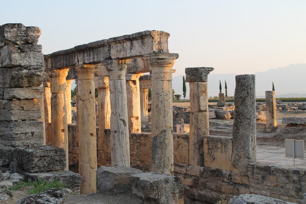 Coloanele de la Hieropolis