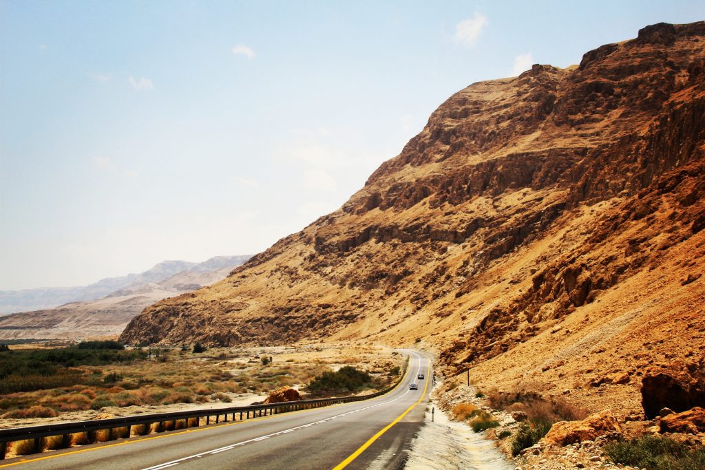 Deșertul Iudeei, direcția Marea Moartă
