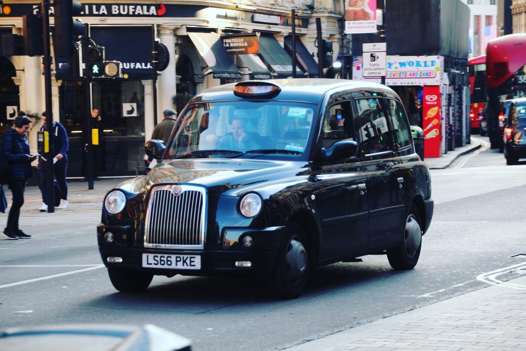 Taxiurile din Londra