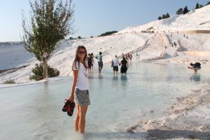 Traversând lacurile turquoise de la Pamukkale