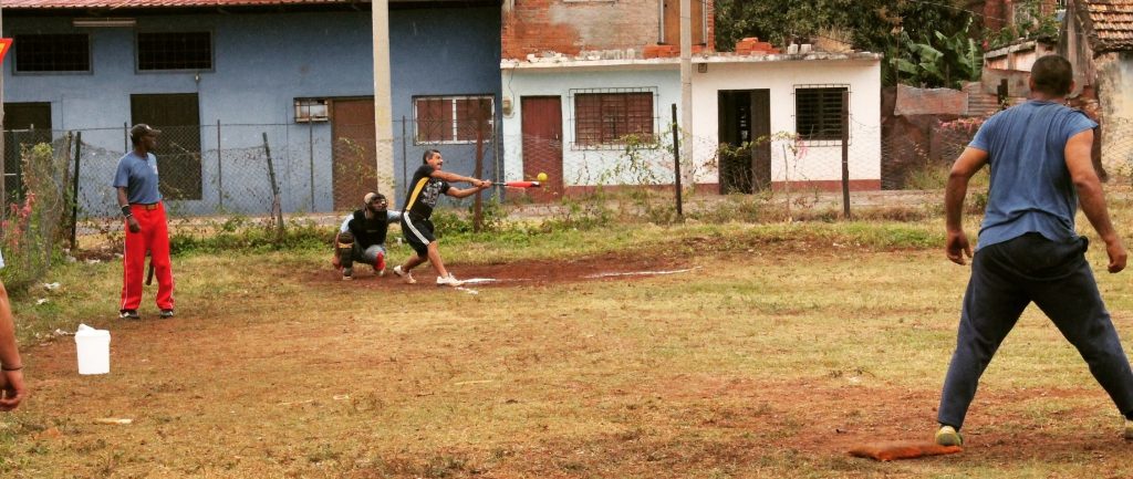 Cubanezi pe terenul de baseball