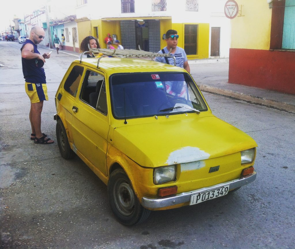 Fiat Polski în care încap sigur 5 oameni