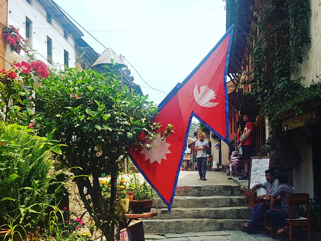 Nepal este singura țară al cărei steag nu este rectangular