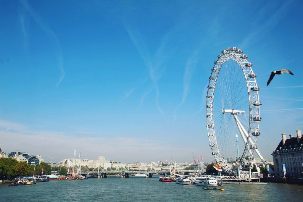 Kate Moss s-a dat cu London Eye de 25 de ori. 