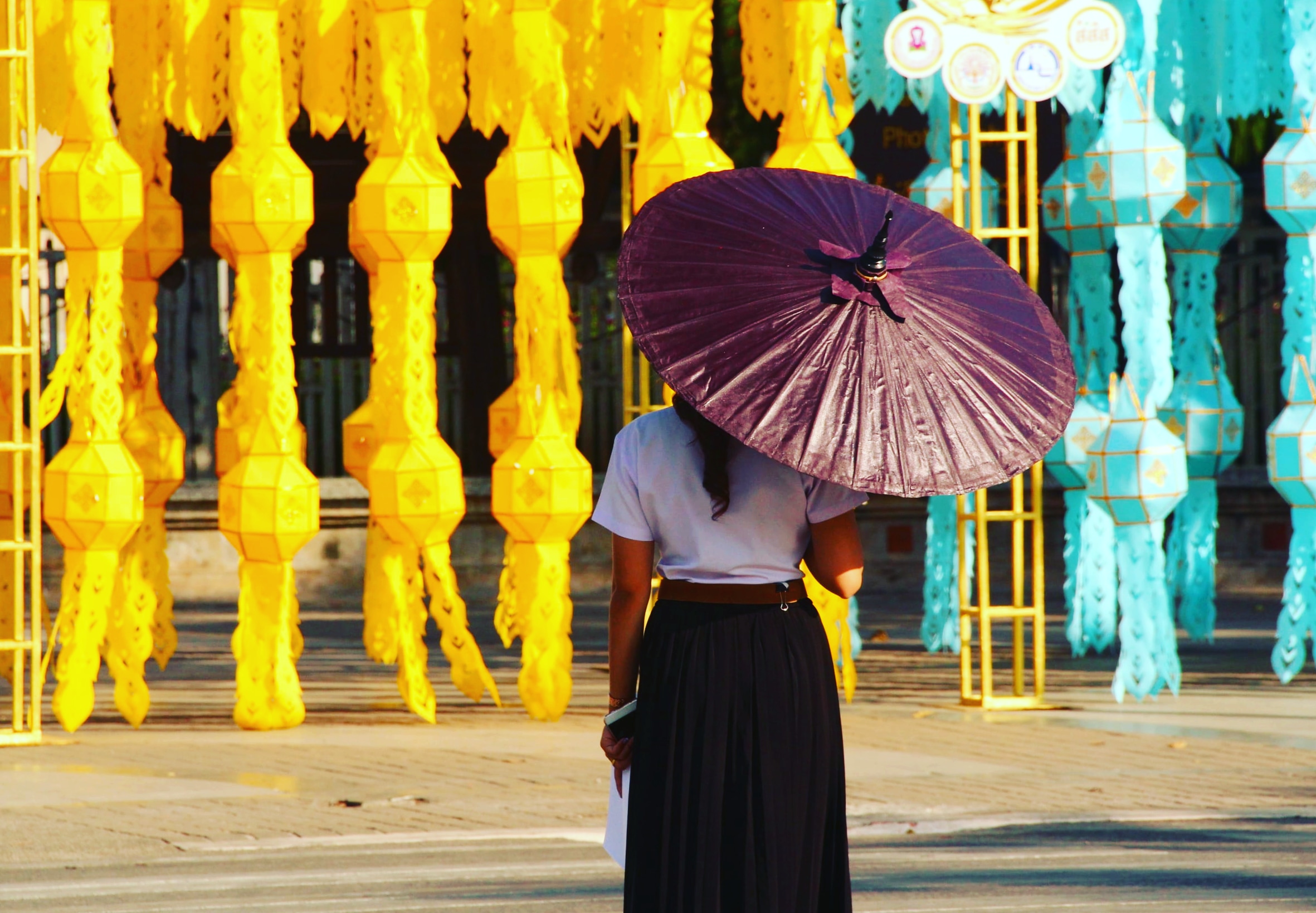 Thai girl, Bo Sang umbrella, Loy Kathong lanterns