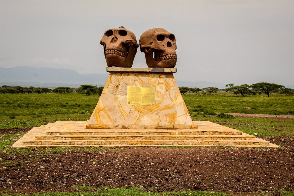 Monumentul care marchează locul unde a fost descoperit cel mai vechi craniu uman.