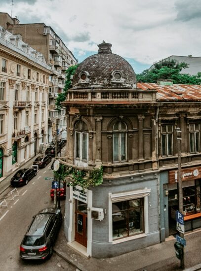 clădirile vecine cu Hotel Cișmigiu