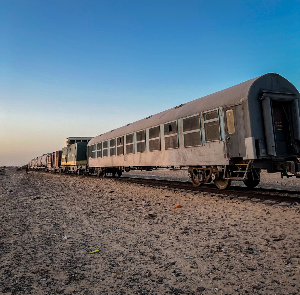 Vagonul de pasageri, iron ore train