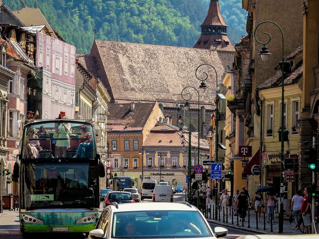 Autobuzul turistic Brașov