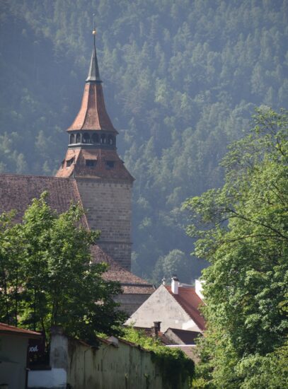 Pe lângă zidurile fortăreței Brașov