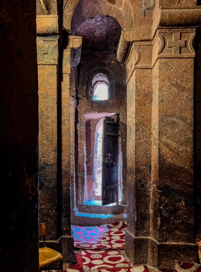 Bisericile de la Lalibela, interior