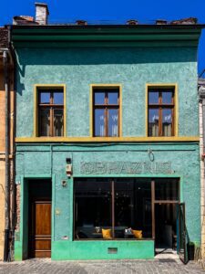 Clădiri îndrăznețe la Brașov