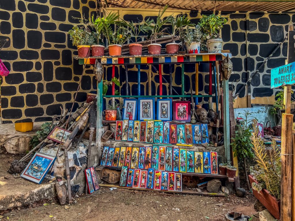 Tablourile expuse pe Île de Gorée