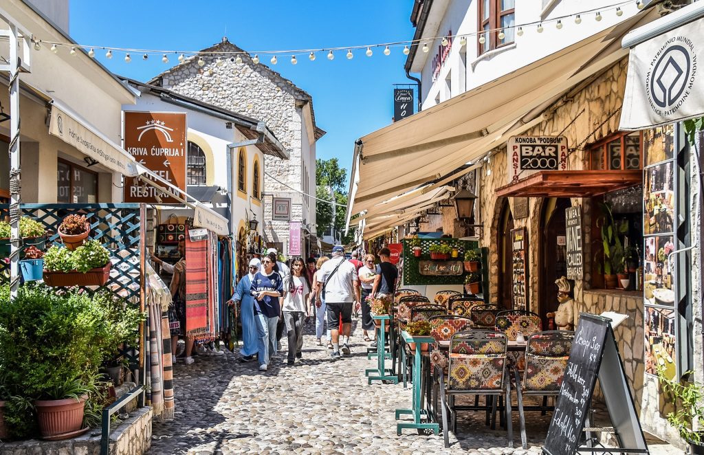 Străzile din Mostar, Bosnia și Herțegovina Străzile din Mostar, Bosnia și Herțegovina