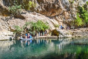 Bărcuță pe sfoară la Blagaj | Balcani cu autorulota