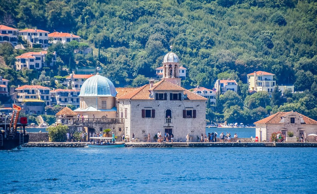 Our Lady of the Rock Island, Perast | Balcani cu autorulota Our Lady of the Rock Island, Perast | Balcani cu autorulota