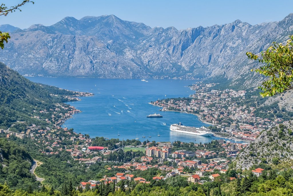 Golful Kotor, Muntenegru | Balcani cu autorulota Golful Kotor, Muntenegru | Balcani cu autorulota