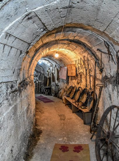 Tunel-muzeu în Gjirokaster, Albania Tunel-muzeu în Gjirokaster, Albania