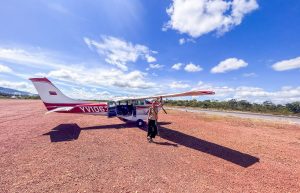 Zbor deasupra unei cascade imense