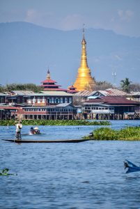 Locuințele de pe Inle Lake