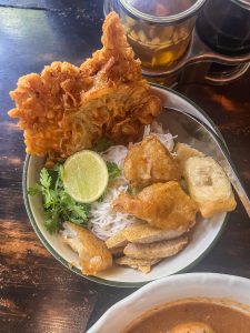 Ingredientele pentru mohinga