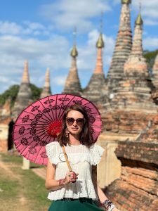 Umbreluțele de hârtie sunt un suvenir clasic.